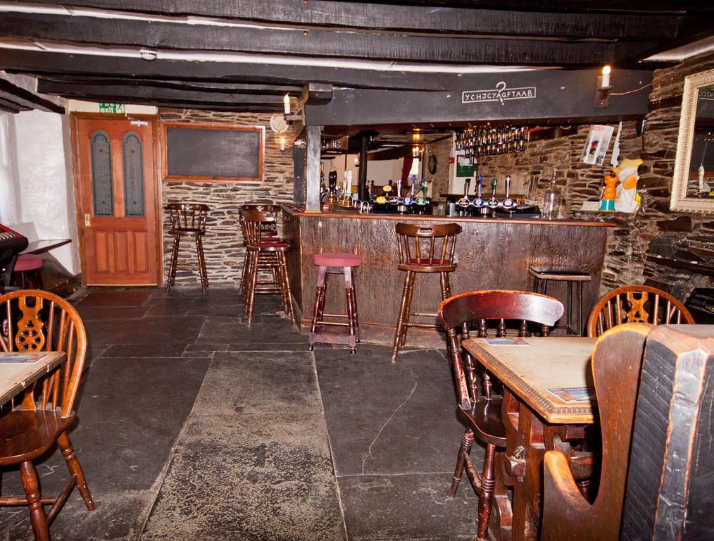 The White Hart Hotel Menheniot Εξωτερικό φωτογραφία