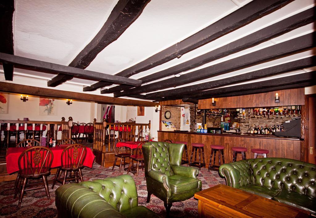 The White Hart Hotel Menheniot Εξωτερικό φωτογραφία