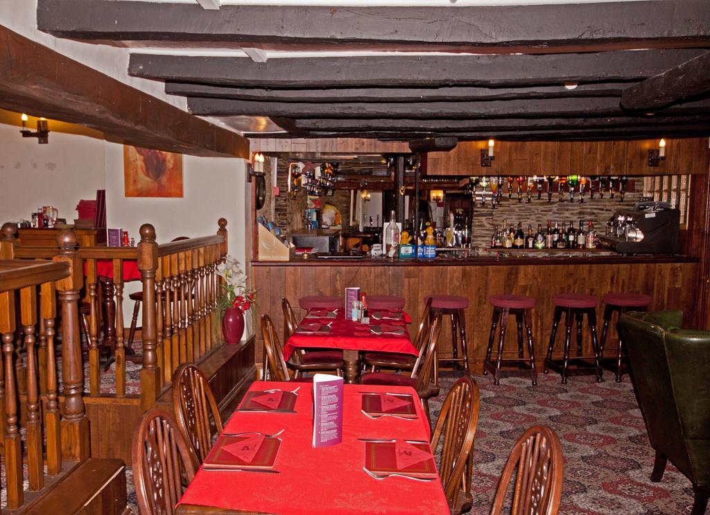 The White Hart Hotel Menheniot Εξωτερικό φωτογραφία
