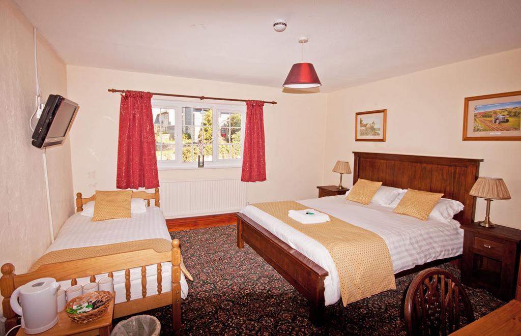 The White Hart Hotel Menheniot Δωμάτιο φωτογραφία
