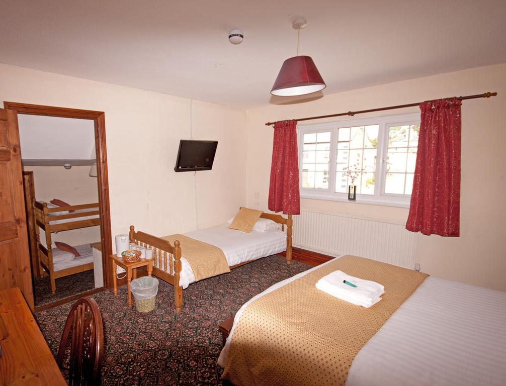 The White Hart Hotel Menheniot Δωμάτιο φωτογραφία